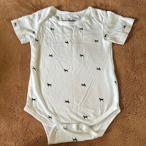 The Black Dog dog print onesie. White with small black dogs. Size 12 months.